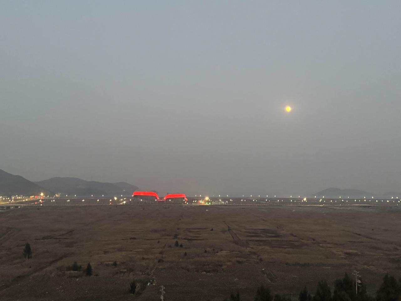 明天中国股市大概率低开，特别是有色金属板块，该不该跑？明天有色大概率低开，核