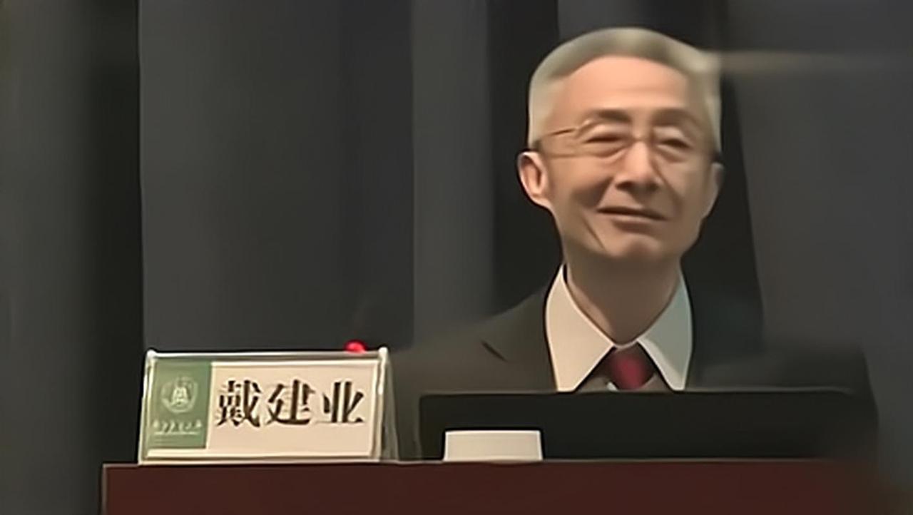 289分，却连北大的门都没往那边想。1977年冬天，湖北麻城一个农家子弟走进