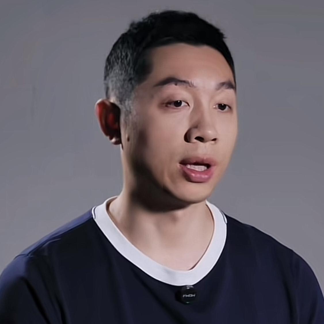 许昕的一句话彰显了大格局！国乒退役球员许昕不久前在直播间说过：虽然我和国乒现