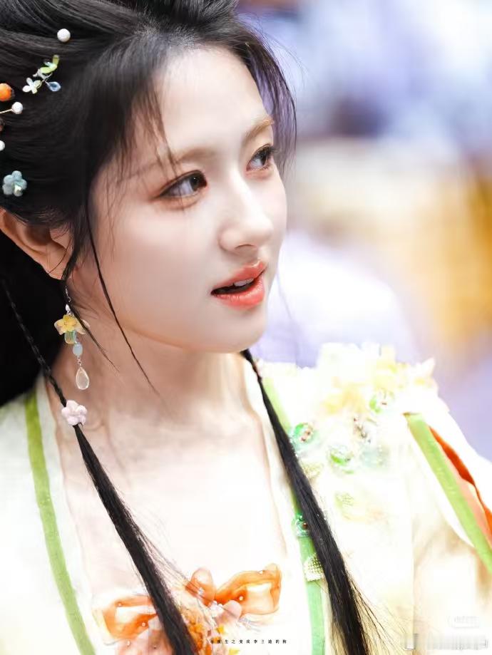 李兰迪千夜奇谭开机状态李兰迪千夜奇谭美成啥了千夜奇谭开机路透看了没？李兰迪那个