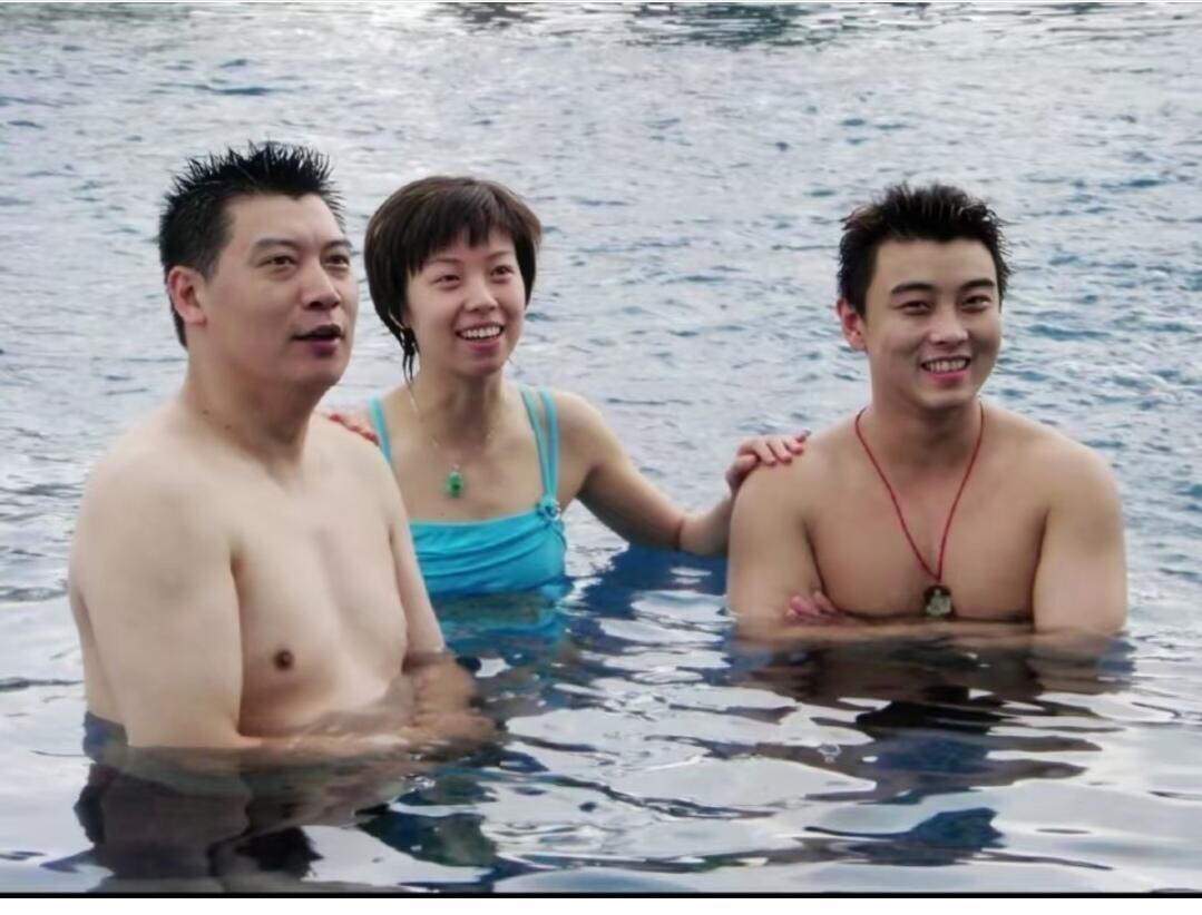 王皓年轻的时候真是帅气，颜值绝对是男运动员里的天花板，那是真正素颜都帅的一个男人