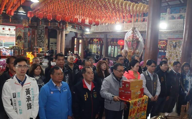 何时会与李四川合体？侯友宜回应了新北市长侯友宜今天（20日）前往土城五谷先帝