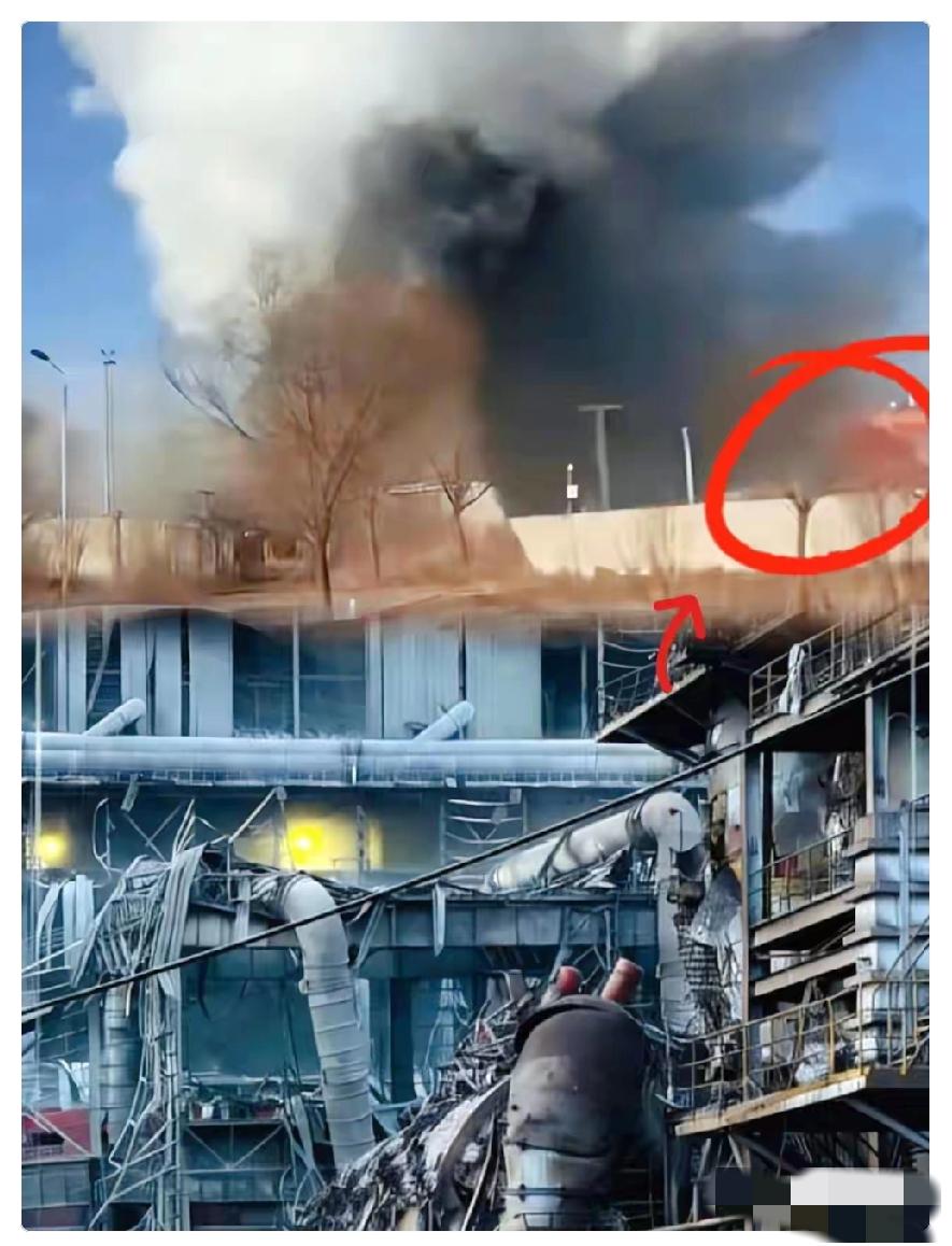 每次看到这种钢厂事故的新闻，后背都发凉。现在的领导，坐在空调房里搞什么“