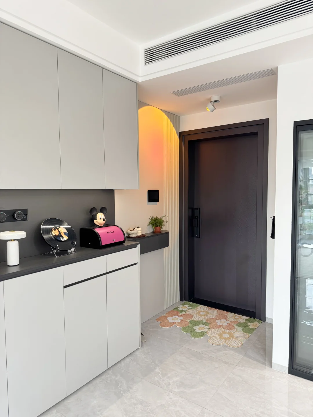 63平🏠｜小户型用🖤🤍配色法真的太绝了