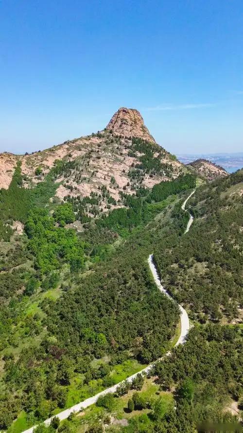 九九重阳节大乳山风景区免费游了为了方便广大市民和游客在重阳节登高远眺,观赏景