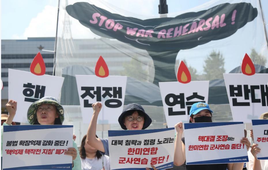 “这可是两万多个活爹啊！”2.8万美军士兵在韩国，吃着韩国的饭，泡着韩国的妞，拿