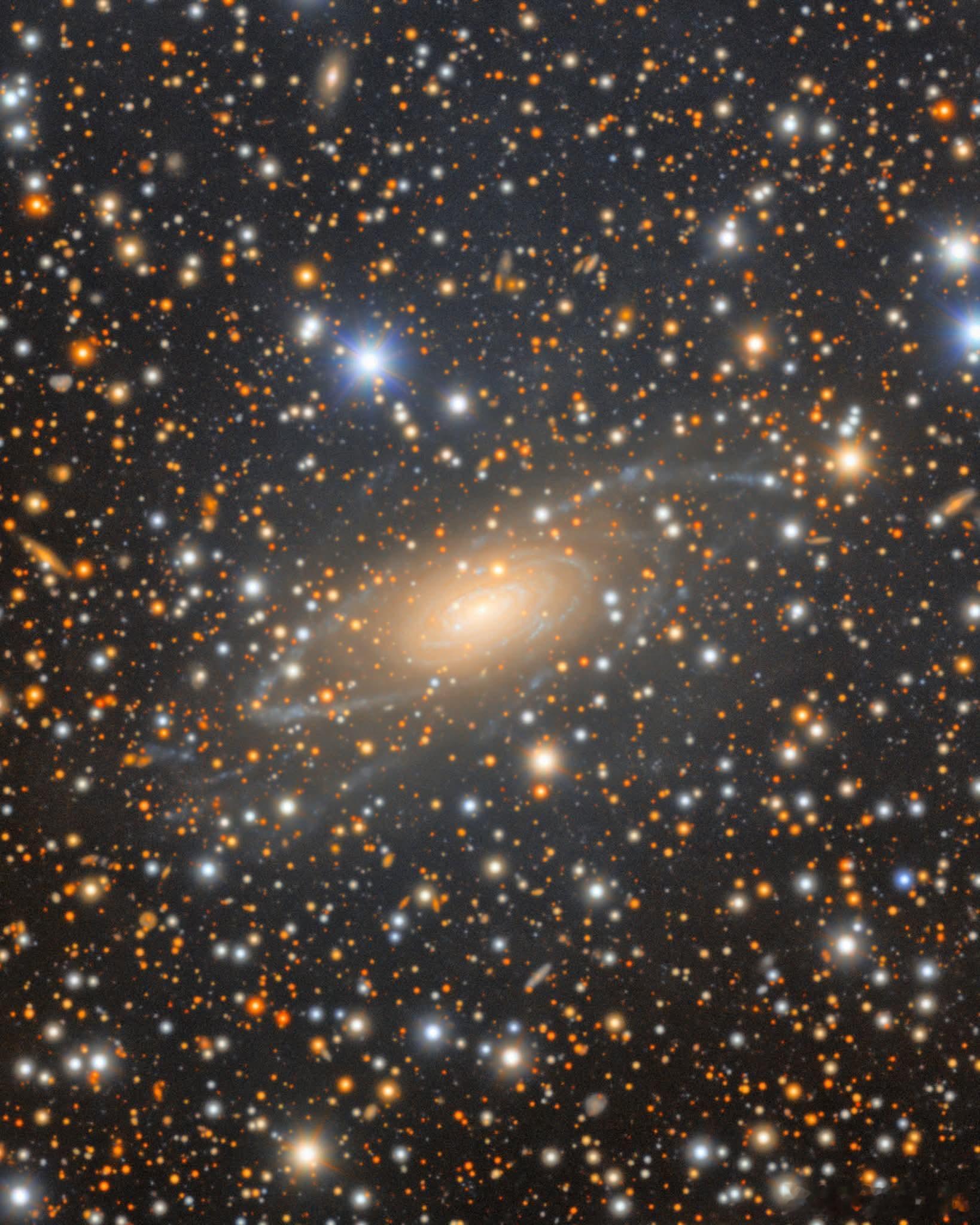 鲁宾恒星海洋的一小片——以及其中蕴含的整个宇宙。这是MCG-06-33-009