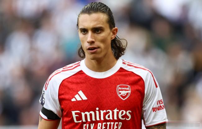 1月7日讯阿森纳将在本轮英超迎战利物浦，记者JamesBenge也报道了球队