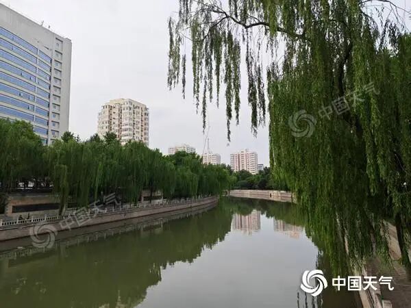 北京今天有雷阵雨, 局地伴7级阵风或冰雹!