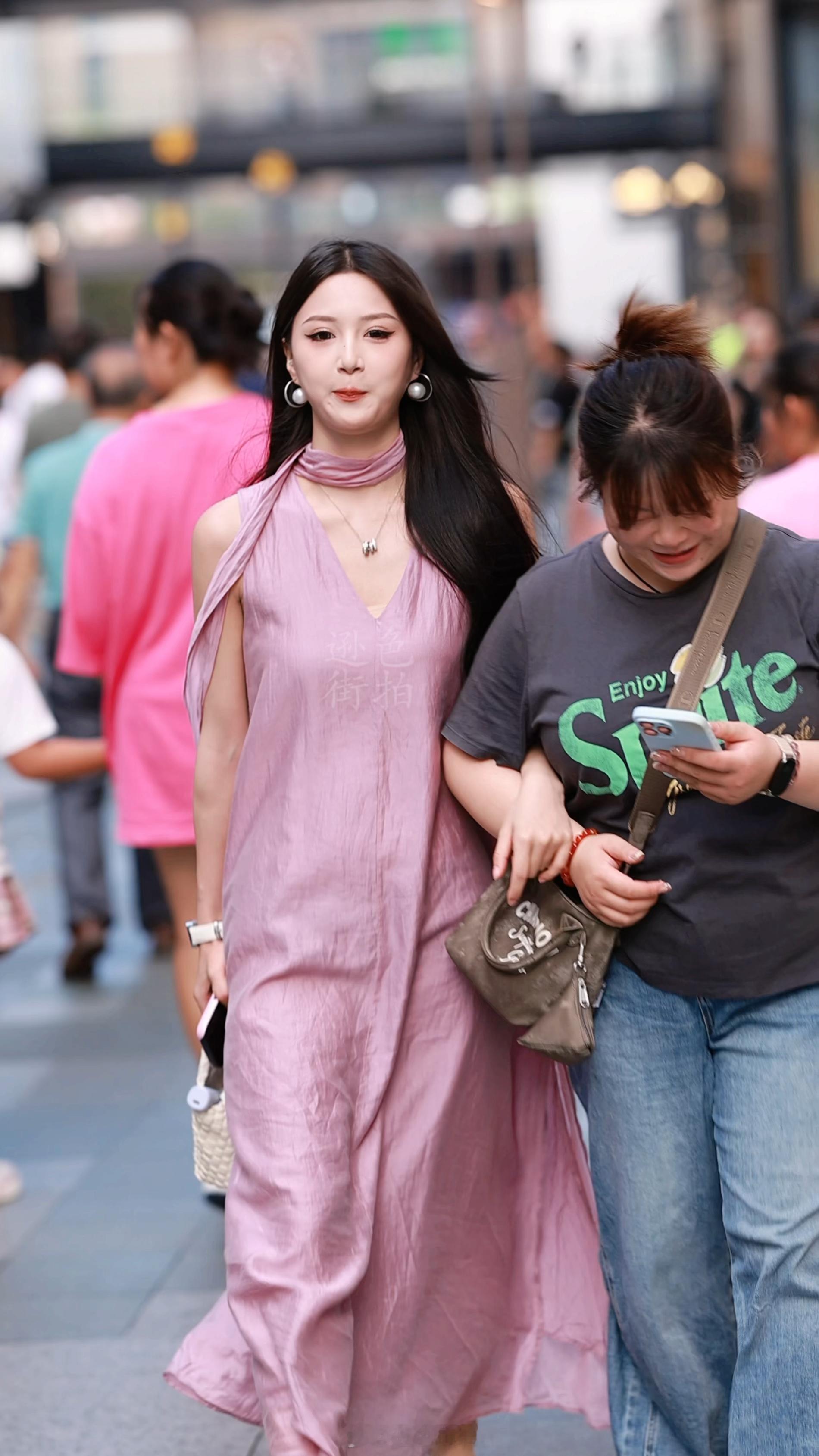 【成都街拍】晚安🌙🌙🌙丨摄影拍照每日穿搭​​​