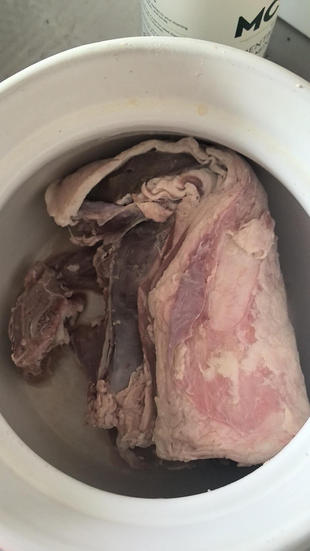 法式蘑菇奶油鸡腿、水盆羊肉、孜然炒牛肉夹馍、回民坊上炒豆芽、水煮牛肉。在家踏实做