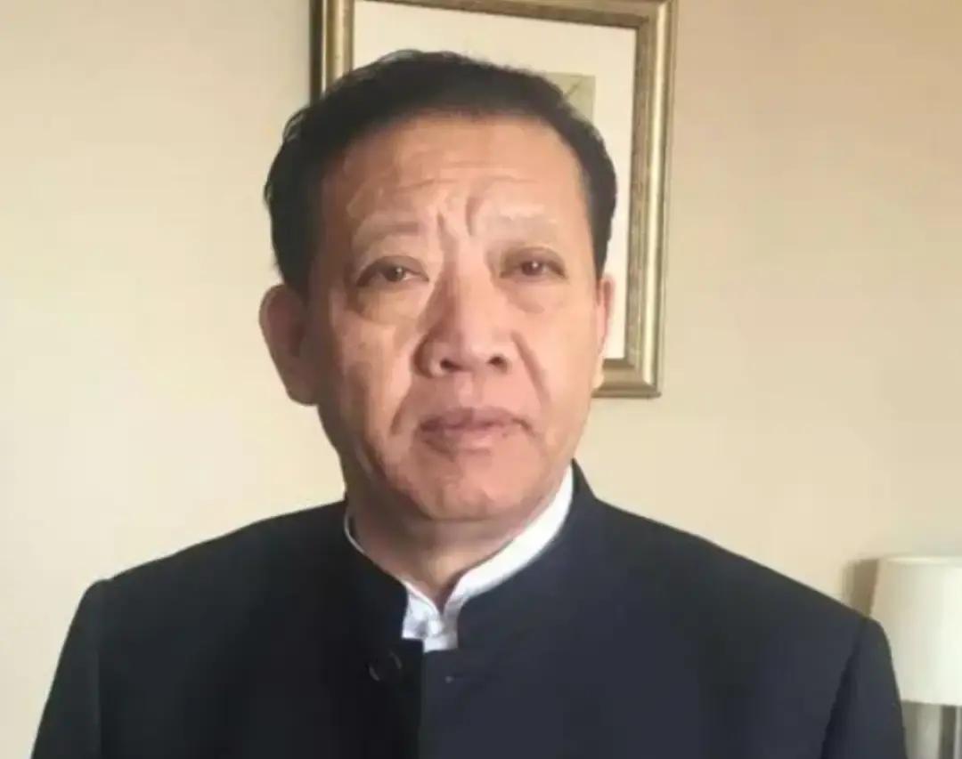 2018年，葵花药业董事长关彦斌与女秘书生下孩子，原配张晓兰得知后，放弃16亿财