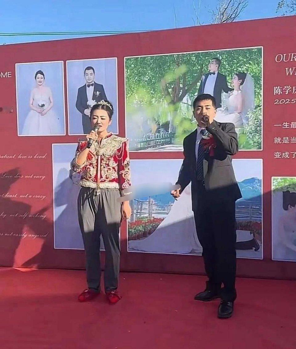 是忘了买裙子，还是婚礼办得太急啦……​​​
