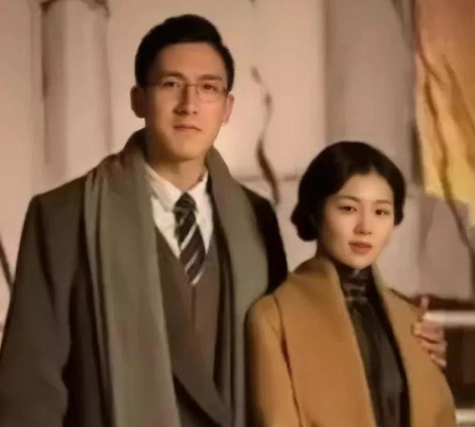 1929年，27岁的清华教授周培源被朋友催促结婚，朋友拿出一叠照片让他挑选女友，