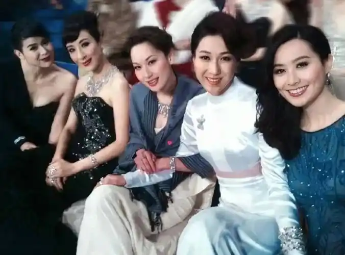 盘点TVB历代“四大花旦”年龄变大，喜欢怀旧，这个系列的第三贴。随着年代更迭，TVB官方和媒体公认的