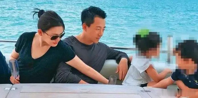 42万现金，109万月供，这组数字挂在任何一个普通家庭身上，都是妥妥的破产预告。