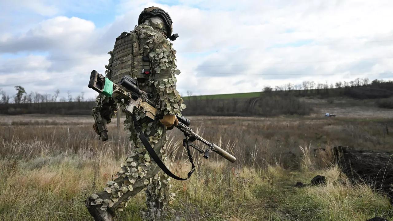 【俄乌冲突最近进展：乌克兰武装部队在利曼方向的后勤补给线被俄军完全切断】乌军士