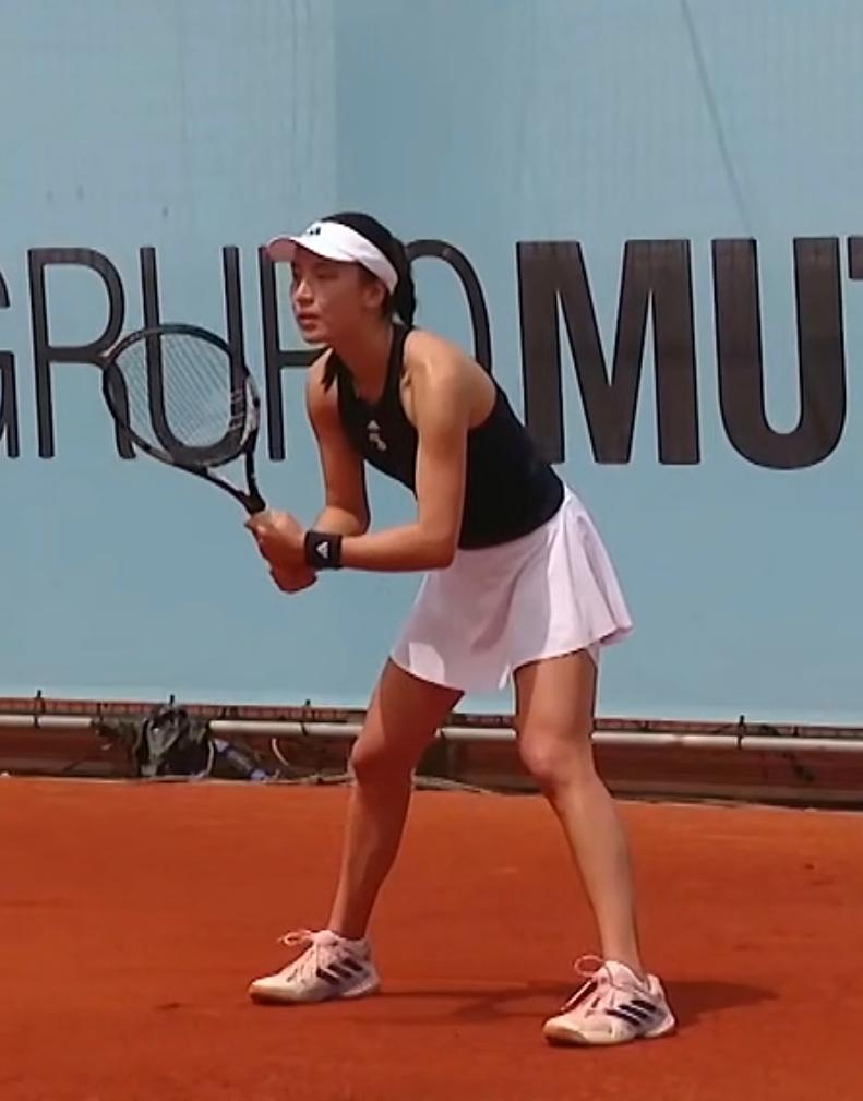 中国金花王欣瑜WTA1000马德里公开赛高开低走，吞蛋止步第二轮