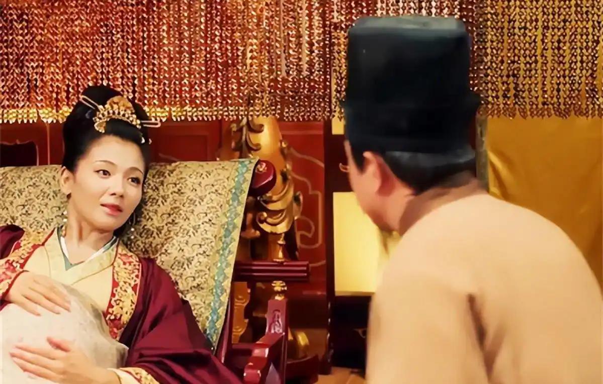 满朝文武都在等一场好戏。新晋的皇后刘娥，到底要怎么处置当年把她卖出去的前夫？流放