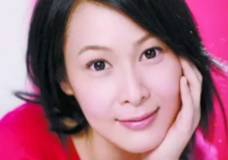 2011年，刘若英在自己41岁的时候嫁给了身价过亿而且比自己小10岁的钟小江。结