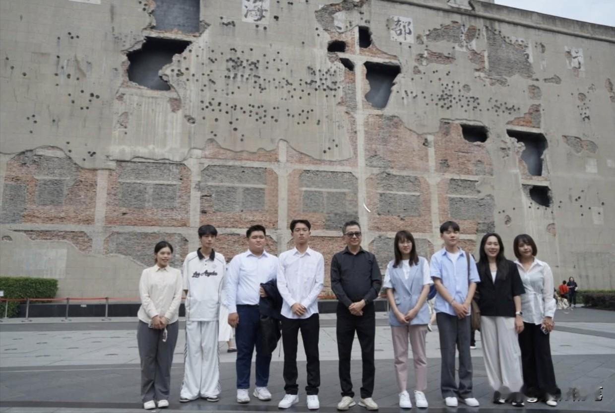 发现没有？这次民众党第一次率团来大陆访问，并没有预想这么大的关注度，在岛内也只有