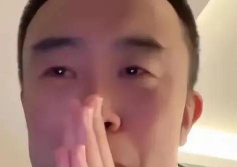 那些输球后连几滴眼泪儿都不肯掉的球员，会有多少羞耻感，又能有多少上进心？辽篮输给