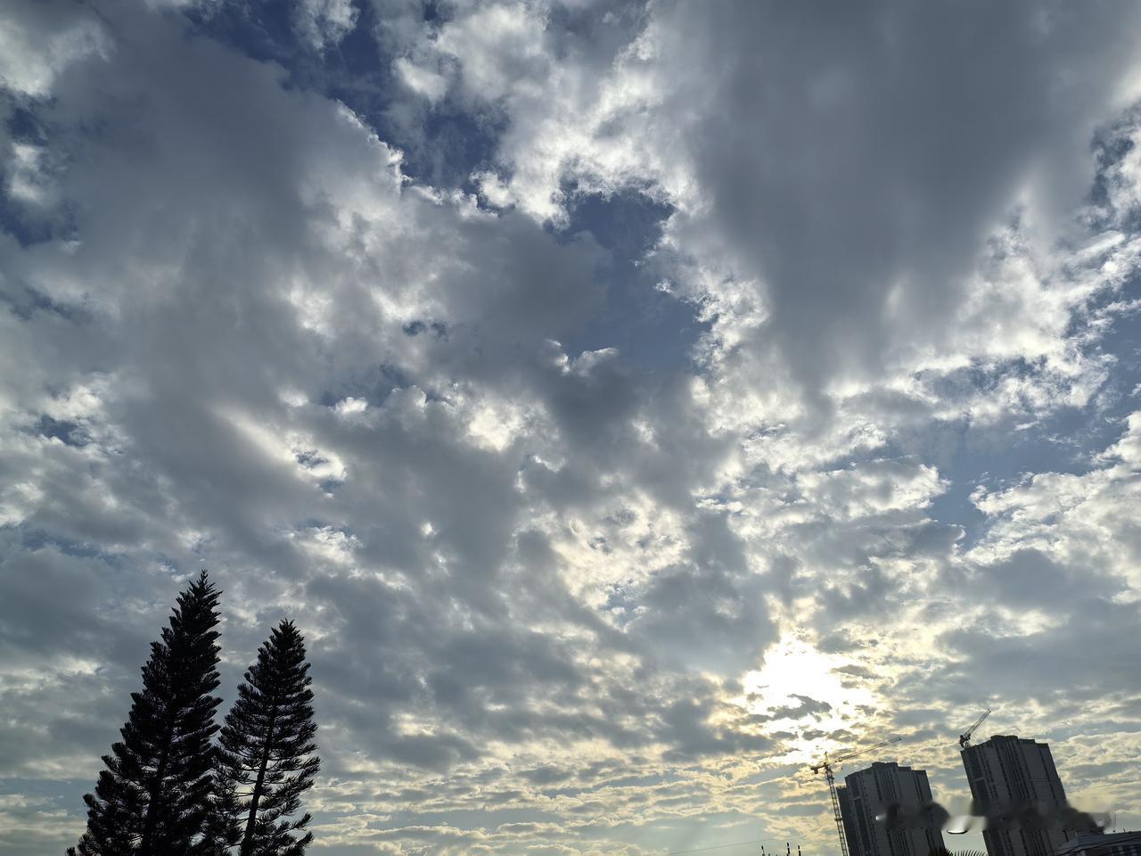 广东1月最后一天冷空气冲业绩！今明两天（29～30日），广东云量逐渐增多，部