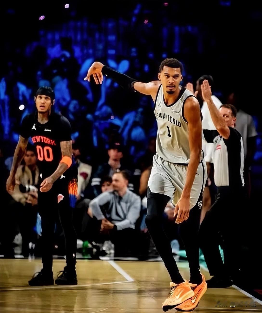 尼克斯胜马刺捧杯，一战认清四件事！1，一场定胜负的比赛相较于系列赛，有“大核