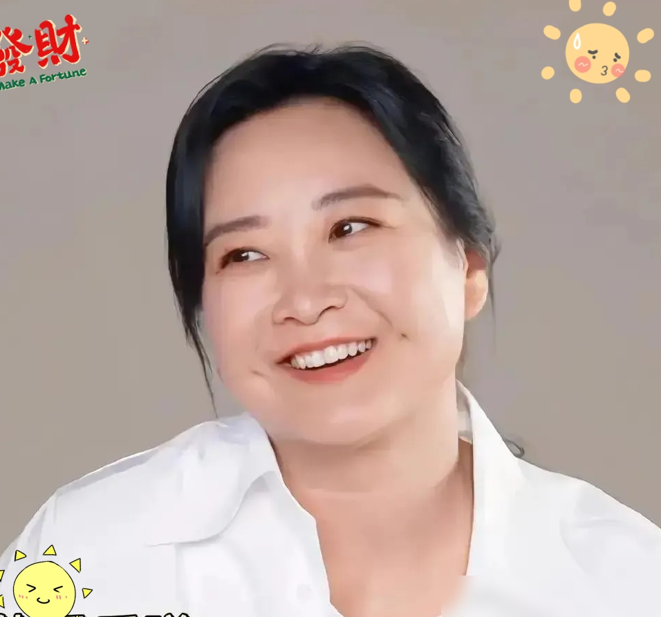 贾玲承认反弹到140斤，这次彻底不装了。从109斤的极致瘦身，一路涨回140斤。面对镜头，44岁的她