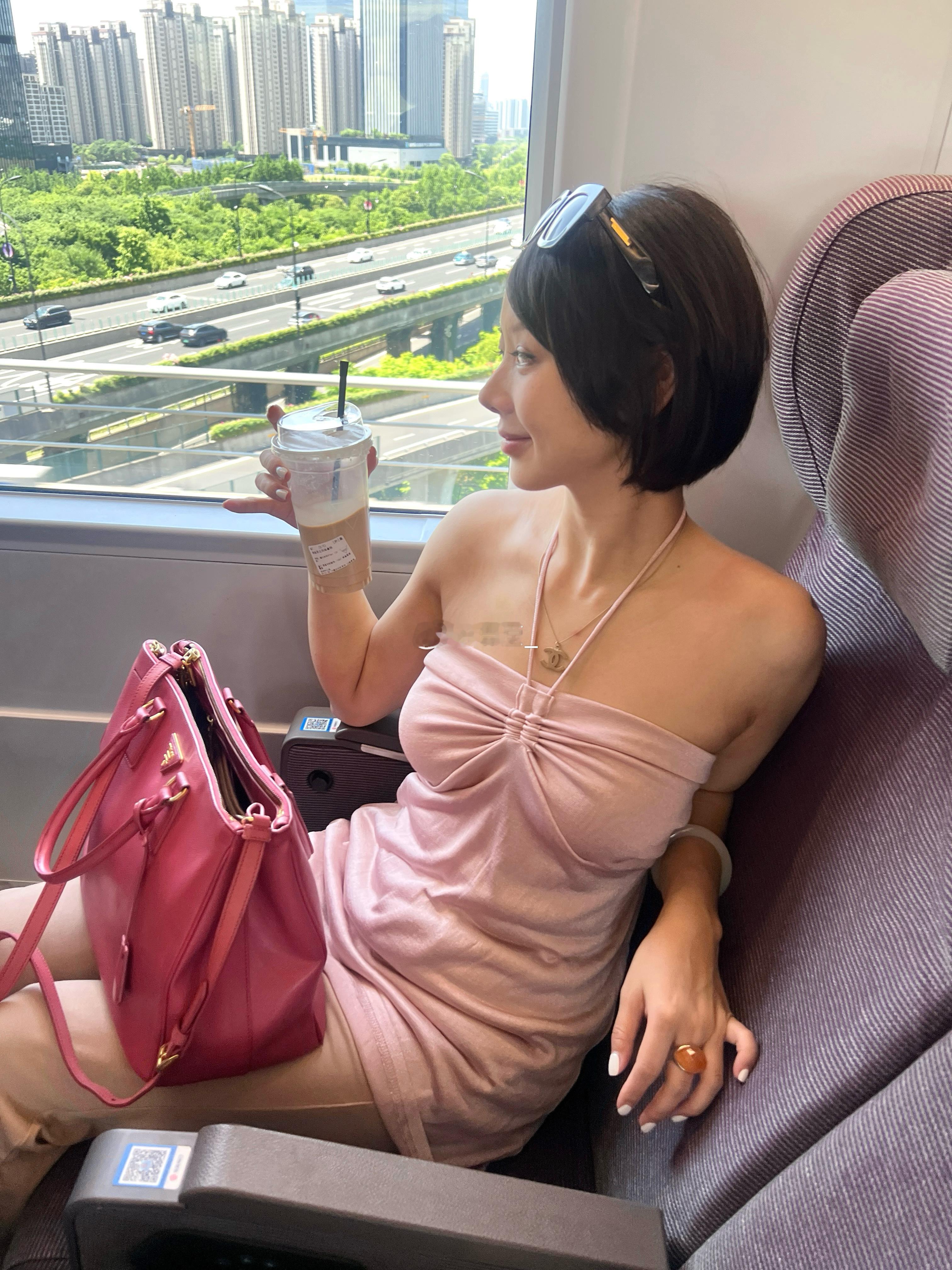 太会做衣服了叭～​​​