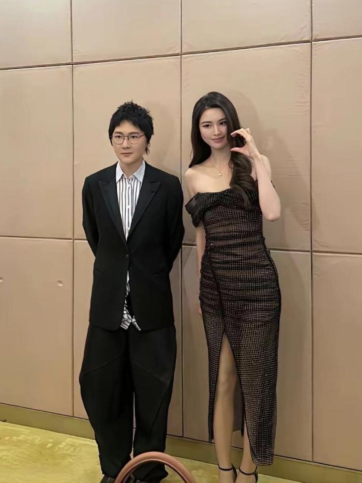 孙楠越活越年轻，完全看不出来如今的他已有57周岁了。这状态太绝了，不知道的还