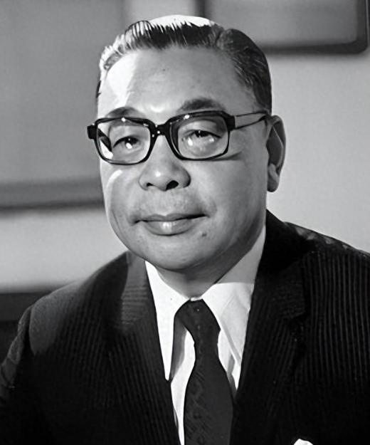 1953年4月，吴国桢辞去台湾省主席职务，向蒋介石当面辞行。谈话间，他直指