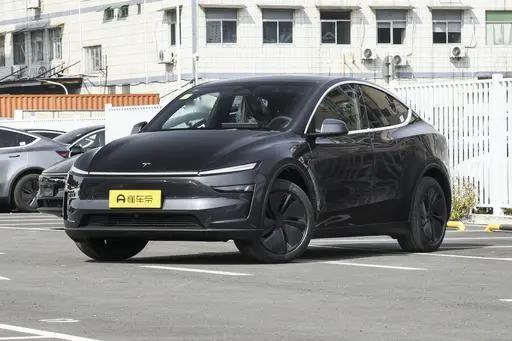 ModelY的座舱，喜欢的人很上头，不喜欢的人真会别扭 第一次坐进特斯拉Mo