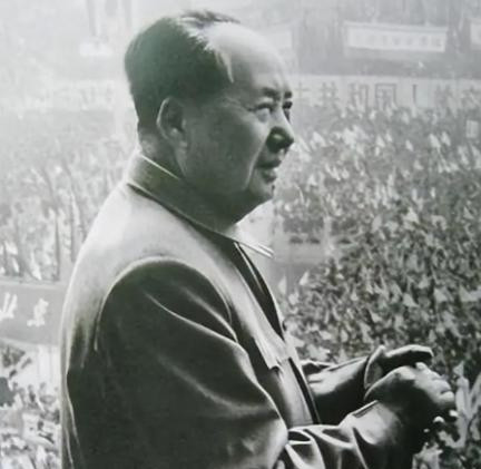 当年主席为啥放弃日本巨额赔款？---1972年，日本带着