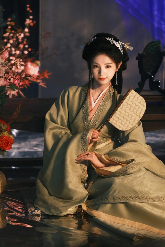 田曦薇恶女田曦薇嫁金钗定妆【田曦薇】对，就要这种算计感就要这种恶女感