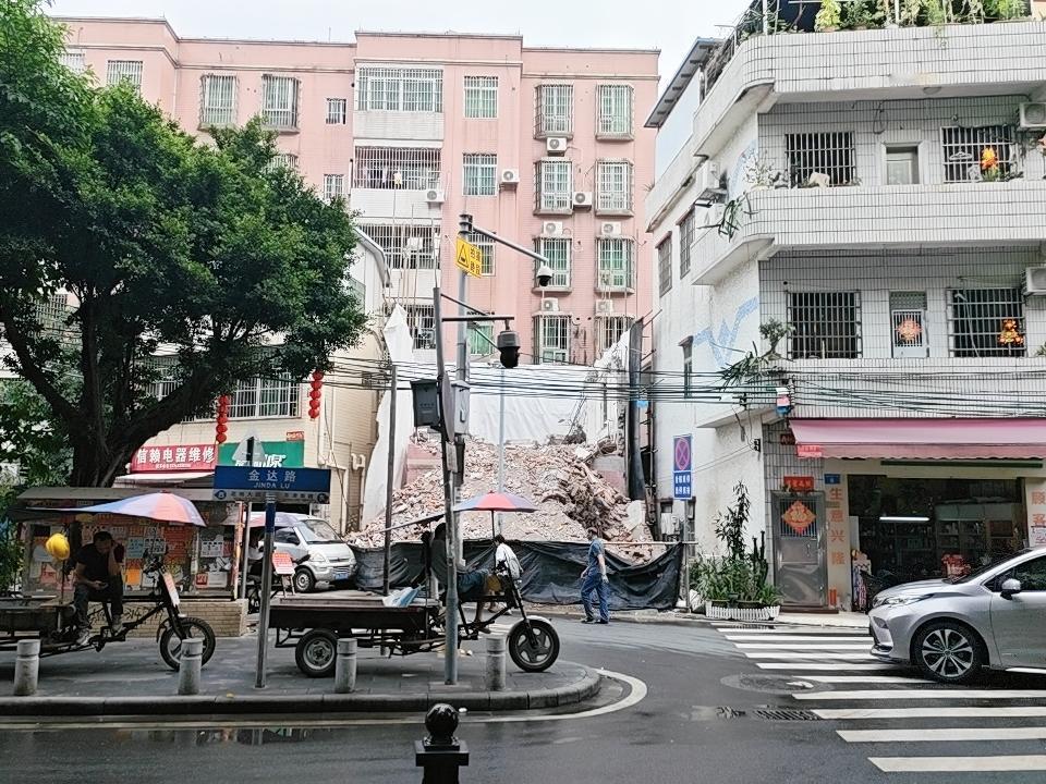 坑口村已经开始拆迁了