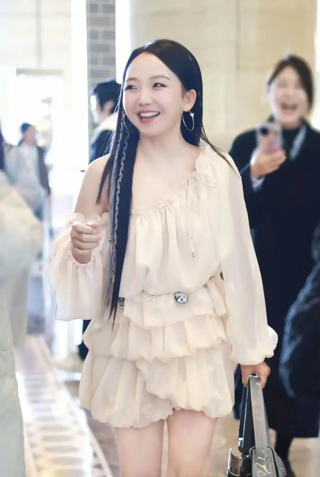 辣目洋子眼神杀！从讨好笑眼到凌厉直视，内娱女星“掀桌”宣言？