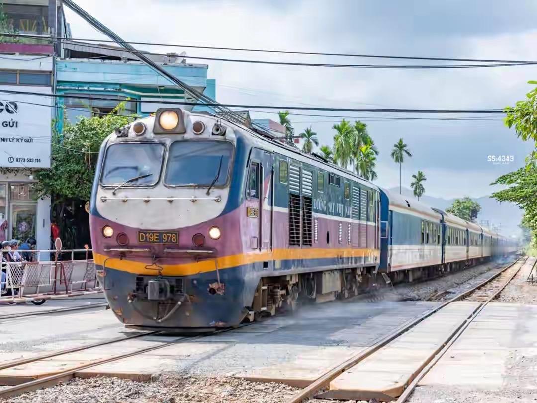 印度人在新加坡性侵菲佣这事儿真让人惊掉下巴，说新加坡迟早会变成印度人的天下，从