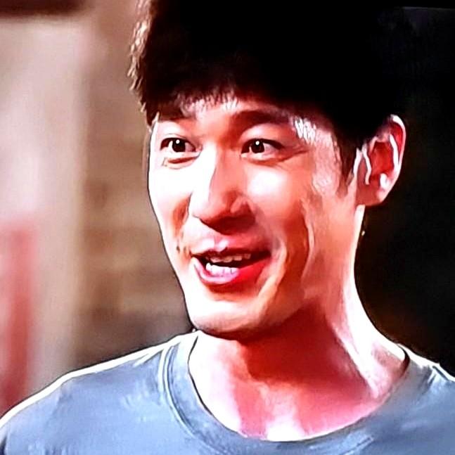 《冬去春来》里徐胜利这人，真绝了！嘴笨，但干的事儿比谁都暖。庄庄被康顺银欺负