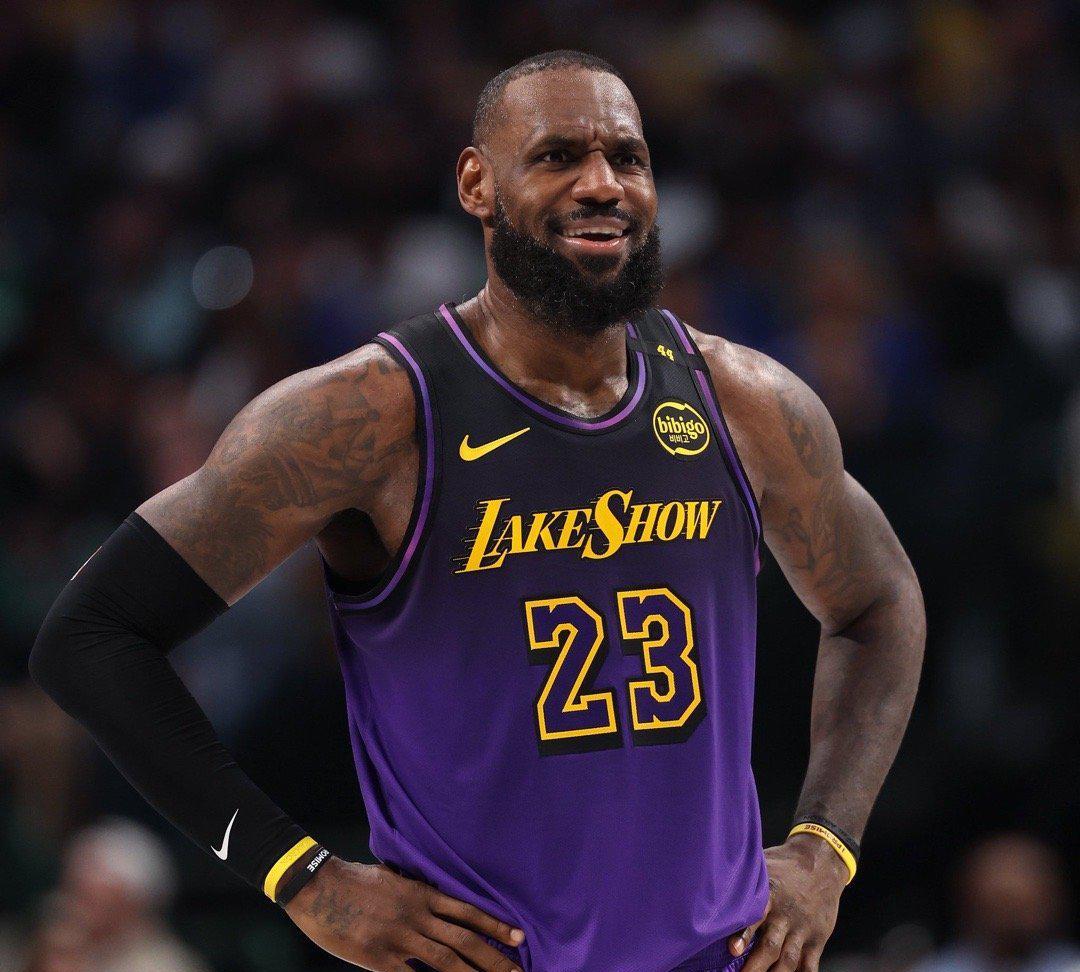 『一夜之间！NBA传来詹姆斯、哈登等重磅消息』随着选秀大会落下帷幕，休赛期自