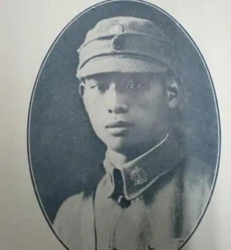 1939年，国军营长史恩华，被日军包围，师长大惊，连忙组织人员营救，谁知营长却说