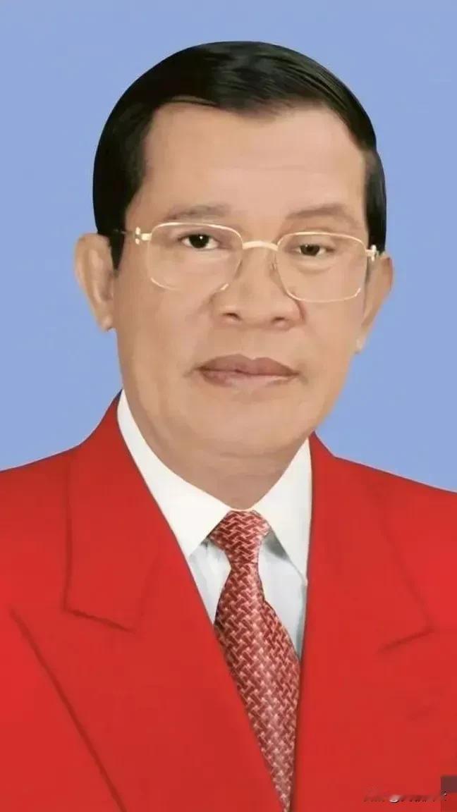 快报！快报！7月26日，柬埔寨国防部发言人放话称，泰国在柬沿海部署了8艘军舰，