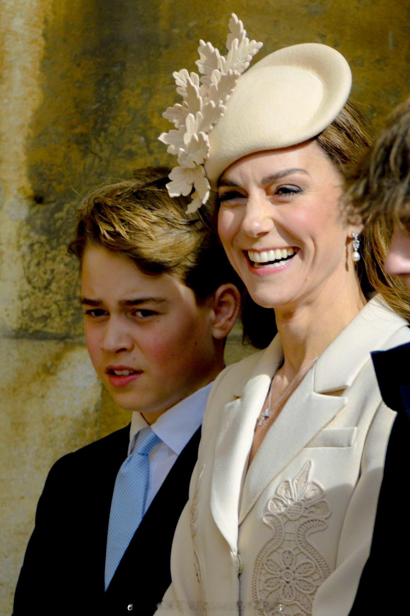 威尔士王妃凯瑟琳补图-复活节～凯特王妃威廉王子英国王室