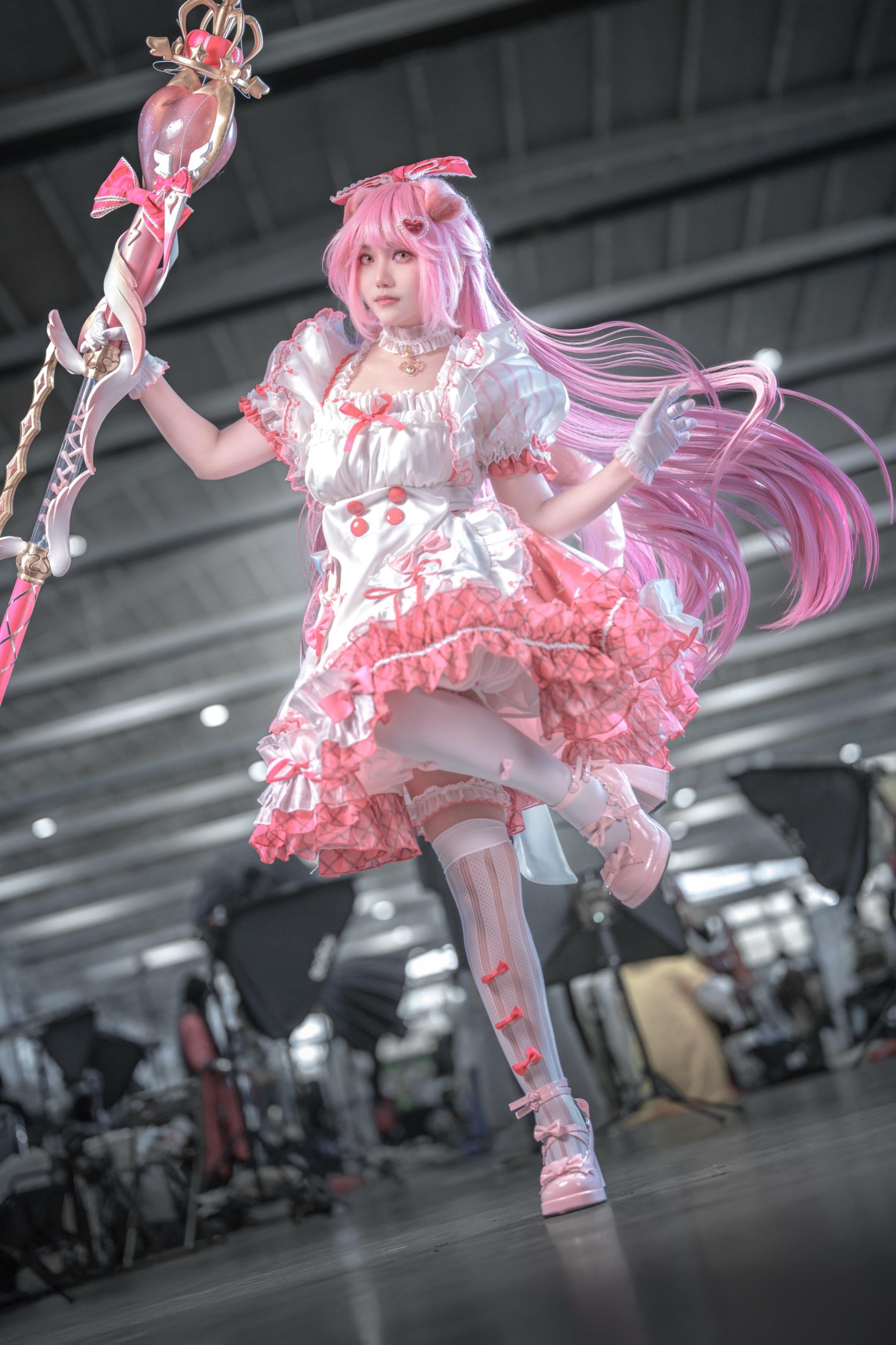 “魔法猫咪来也～” 出镜coser:  摄影后期：我 初尝，这是一次对...