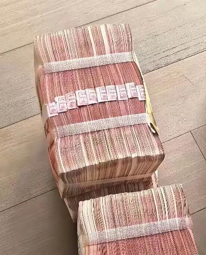 你不是穷，是没用对方法，掌握这3个技巧，人人都能攒到钱。这是个没钱就寸步难