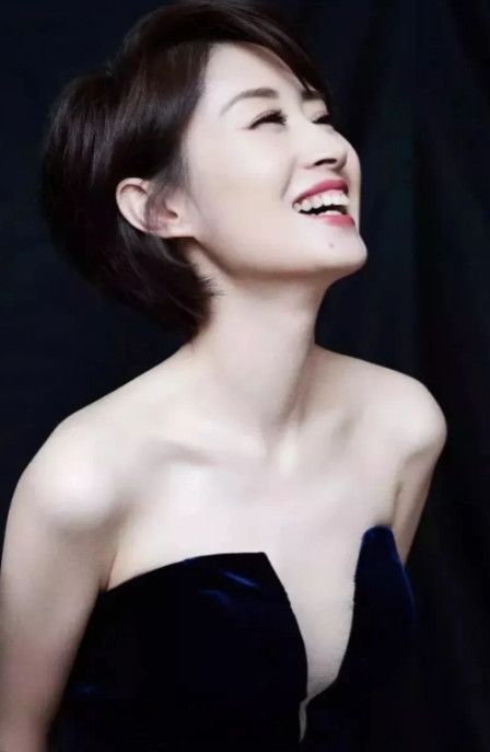 2013年，刘敏涛向富豪老公提出离婚，没想到老公哈哈大笑：“就你这样还想离婚，现