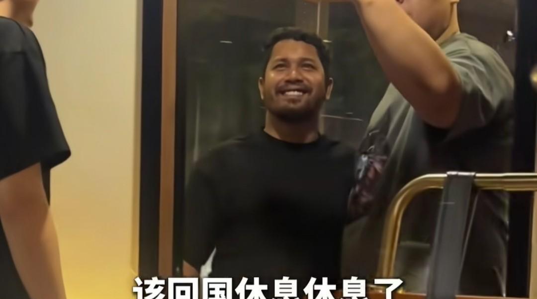 昨晚，突然刷到好几个新闻媒体，采访报道说什么有个在孟加拉叫一哥的来中国了，原来这