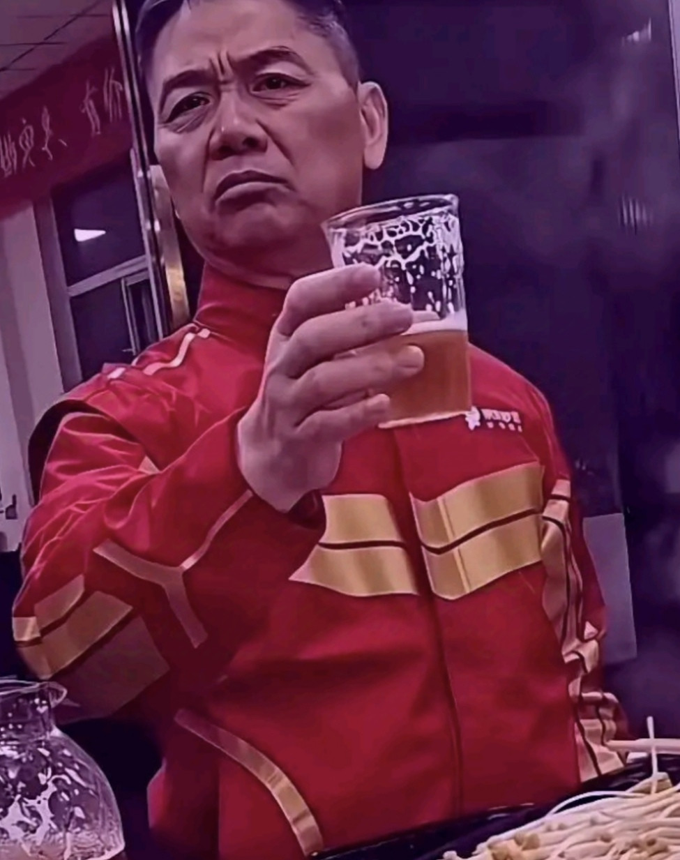 东哥认真起来不是闹着玩的，王兴更不是吃素的！