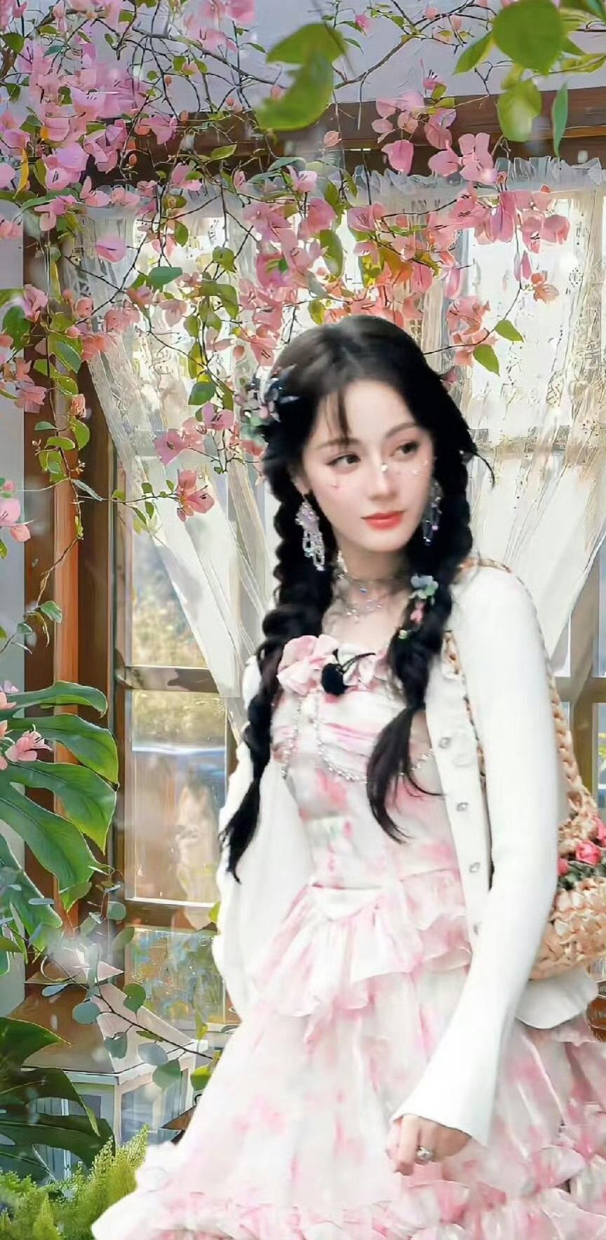 迪丽热巴古灵精怪照片好适合当壁纸完完全全长在我心巴上的女
