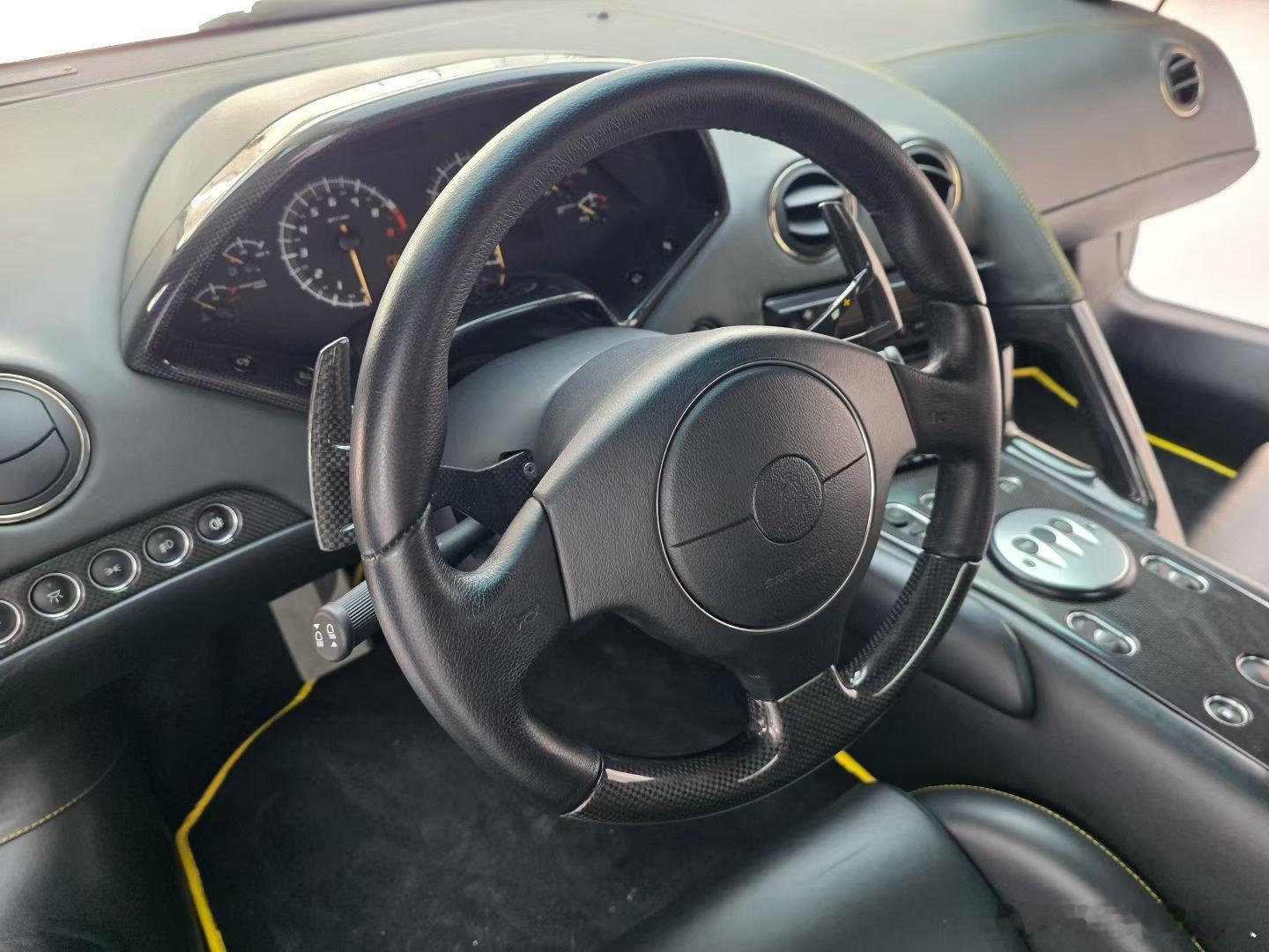 兰博基尼蝙蝠敞篷特殊车型与配色，公里数极少、5000公里不到，寻伯乐